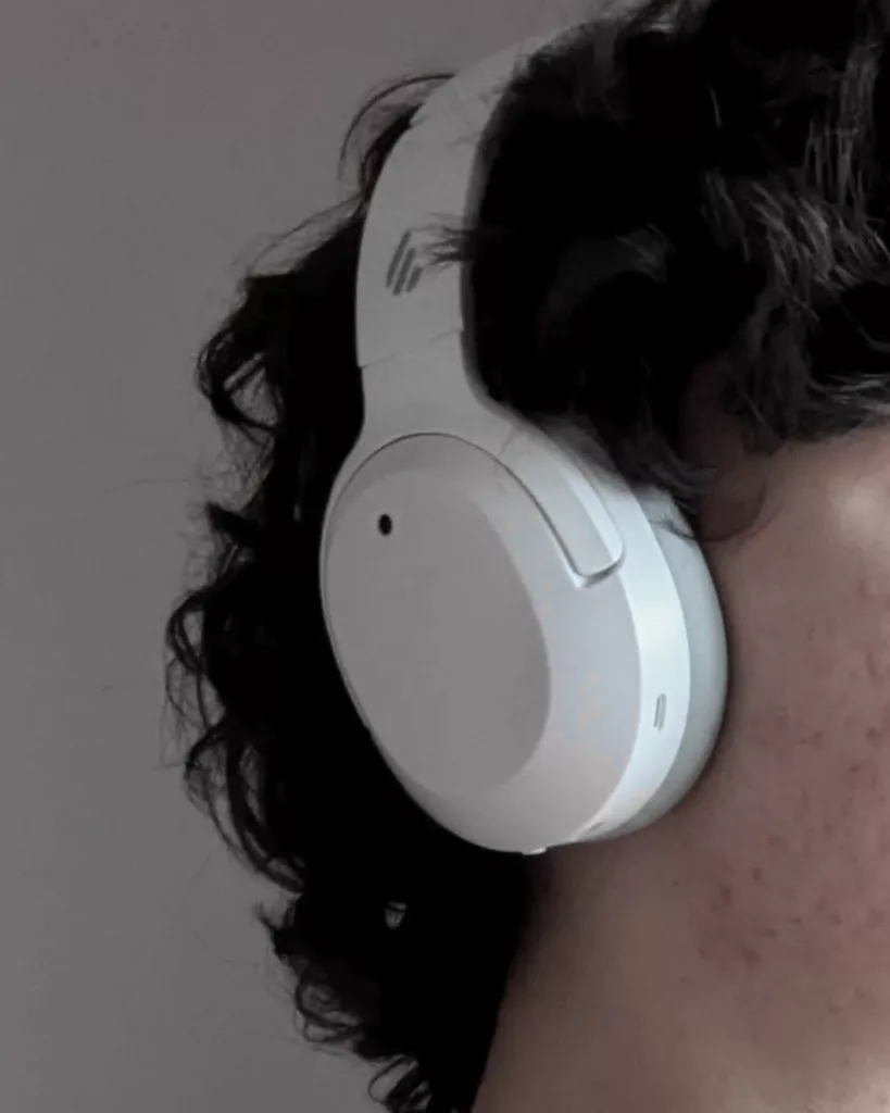 Recenzja Edifier W820NB ANC – dobry dźwięk i ANC za stówkę? zlozone.net