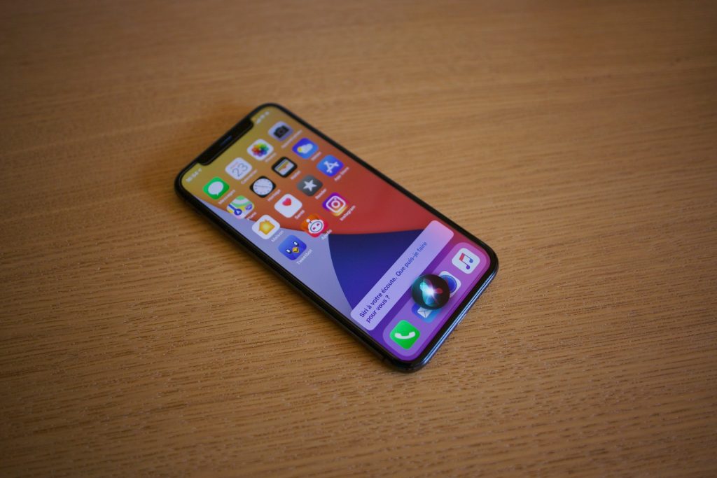 Dlaczego Apple wycofuje ze sprzedaży poprzednie modele Pro i Pro Max po premierze nowego iPhone?