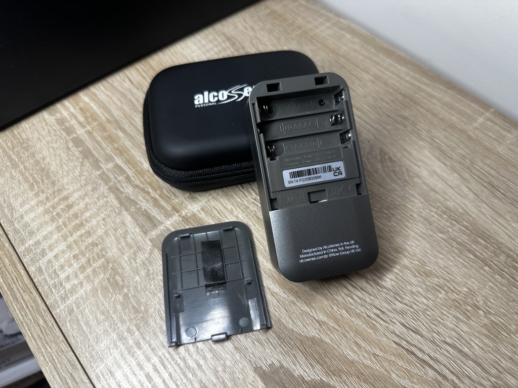 AlcoSense Pro otwarta klapka