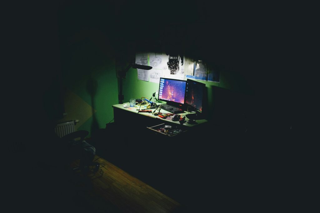 Czym jest darknet i kto może z niego korzystać? Fakty i mity