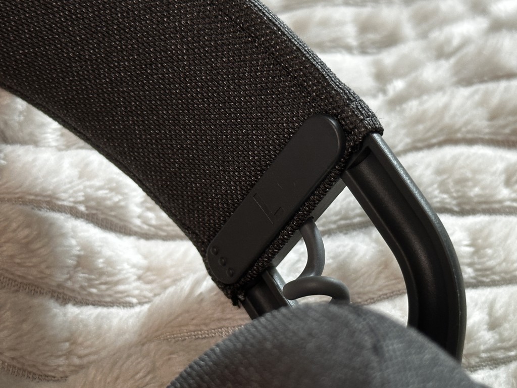 Logitech Zone Vibe 100 oznaczenie strony