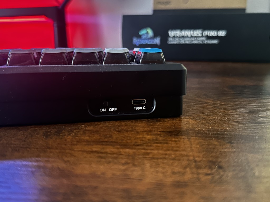 Redragon URANUS Pro 82 Custom włącznik