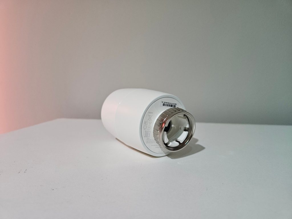 TP Link Kasa KE100 gwint TP-Link Kasa KE100 w praktyce – wygoda i oszczędność w jednym urządzeniu