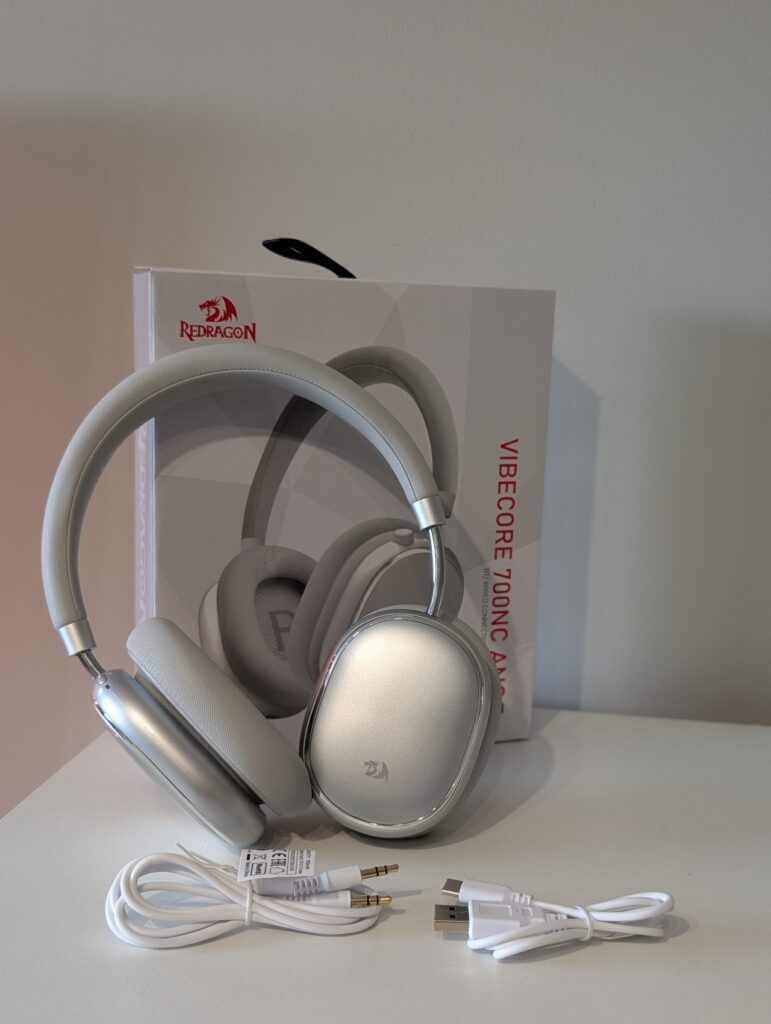 Słuchawki Redragon z akcesoriami. Redragon VibeCore 700NC H620