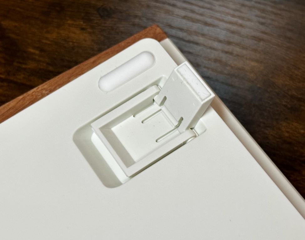 Keychron K2H-Q1 regulacja kąta pochylenia