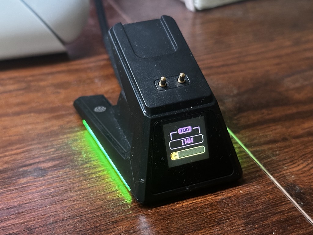 Secret Gear ZX1 Ultra Wireless stacja dokujaca ekran