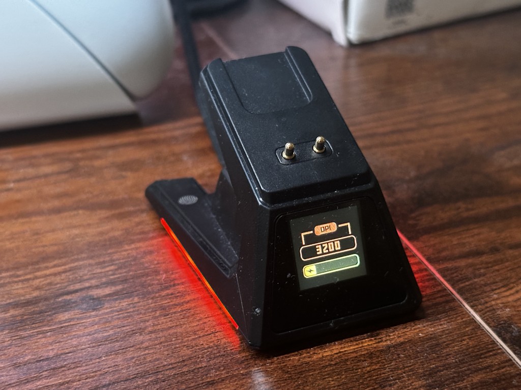 Secret Gear ZX1 Ultra Wireless stacja dokujaca ekran