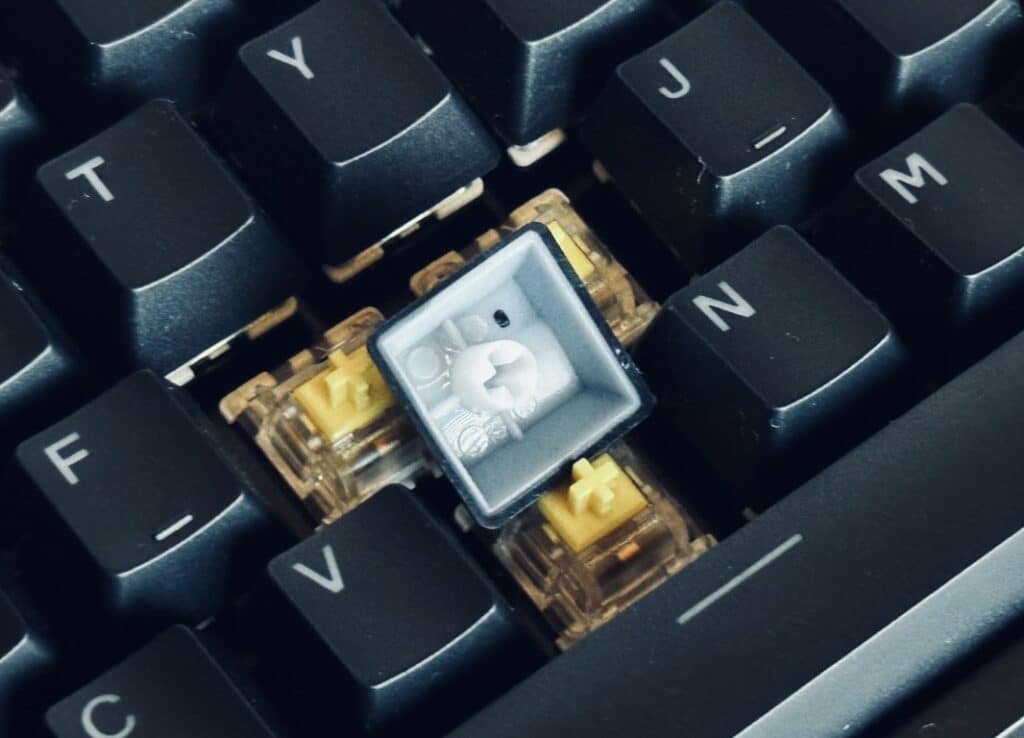 Genesis Thor 404 Full-size kecayp