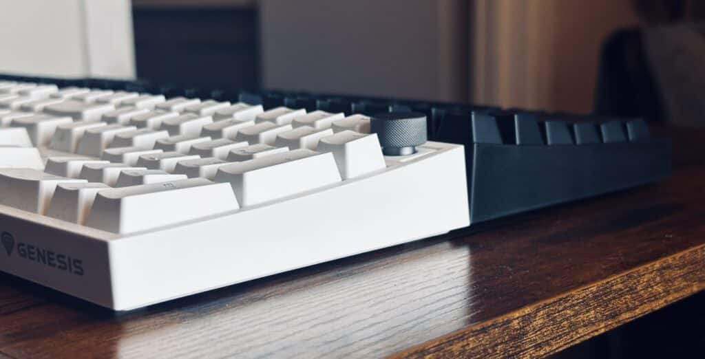 Genesis Thor 404 Full-size