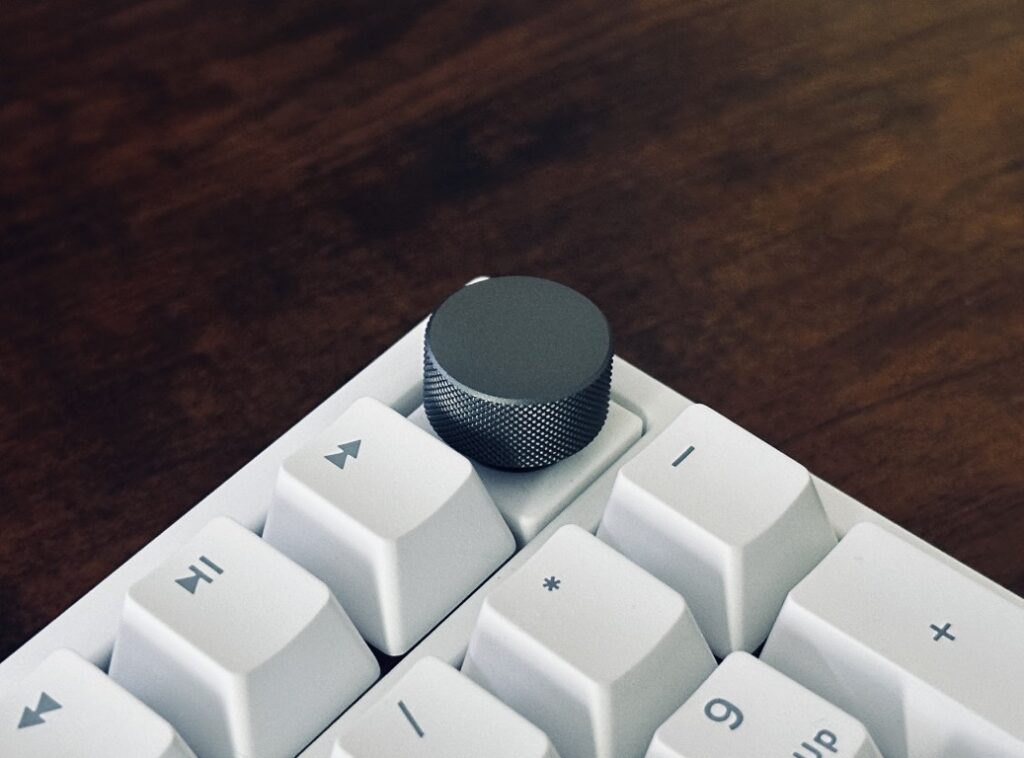 Genesis Thor 404 Full-size