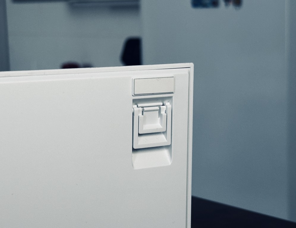 Genesis Thor 404 Full-size