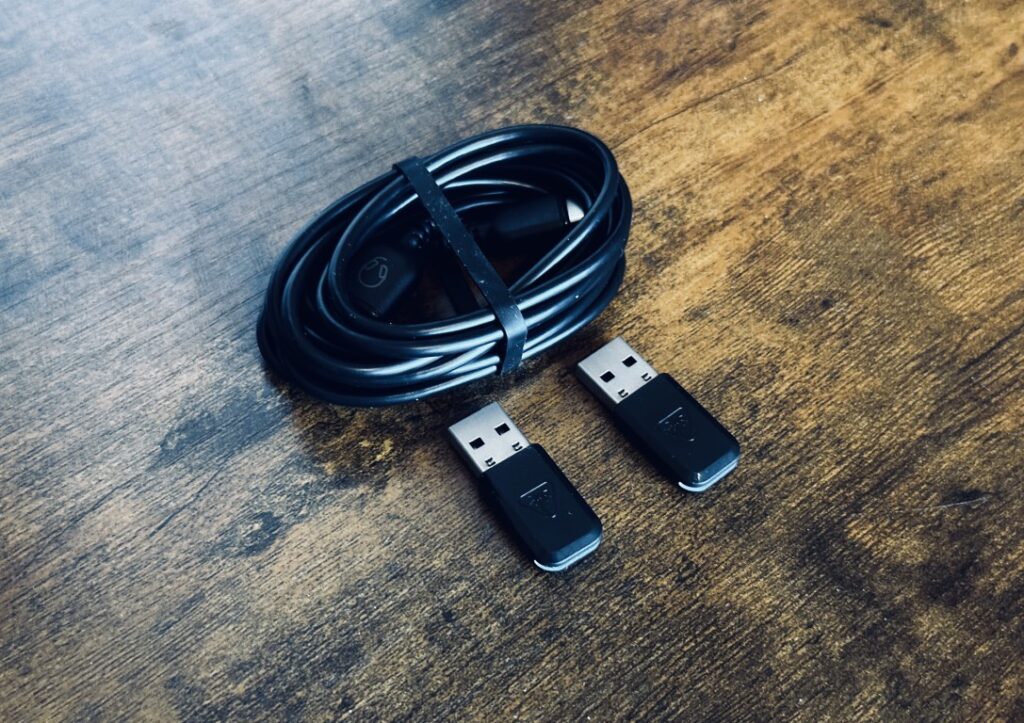 Turtle Beach Stealth 700 zawartość zestawu