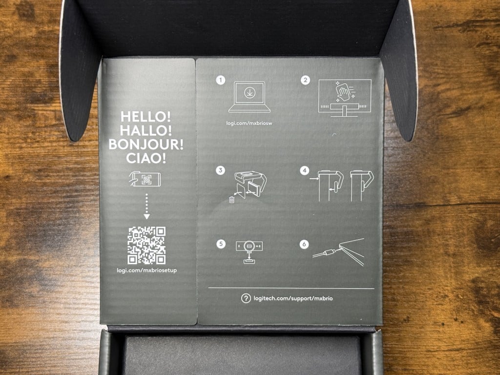 Logitech MX Brio wnętrze pudełka