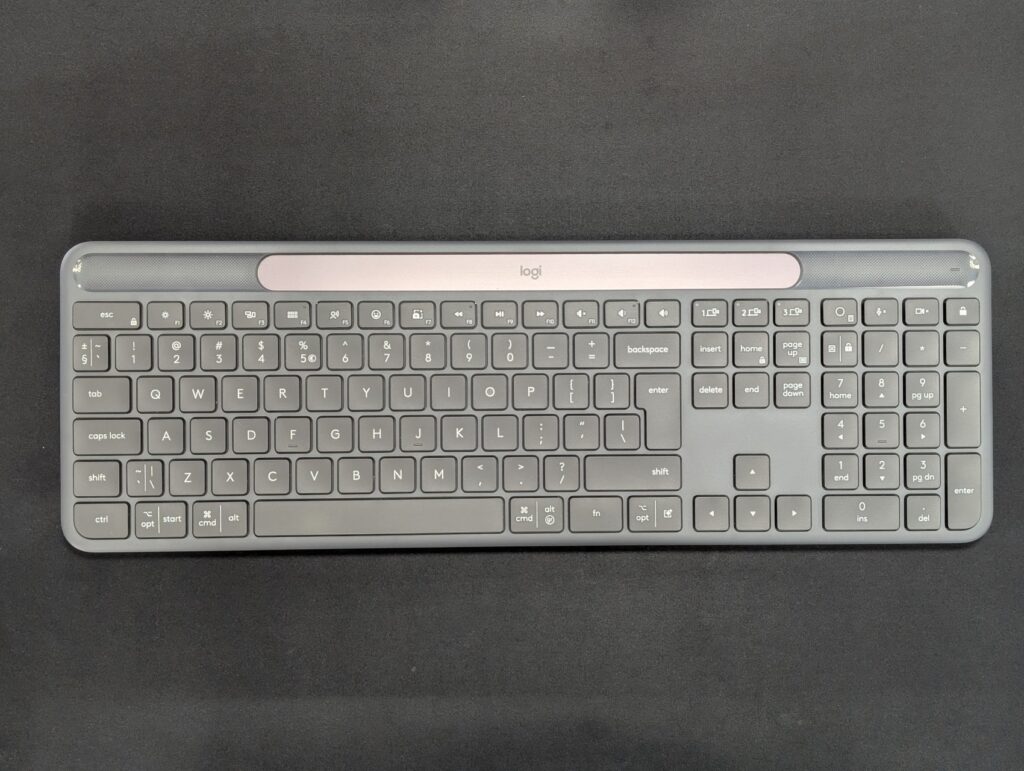 Logitech Slim Solar+
