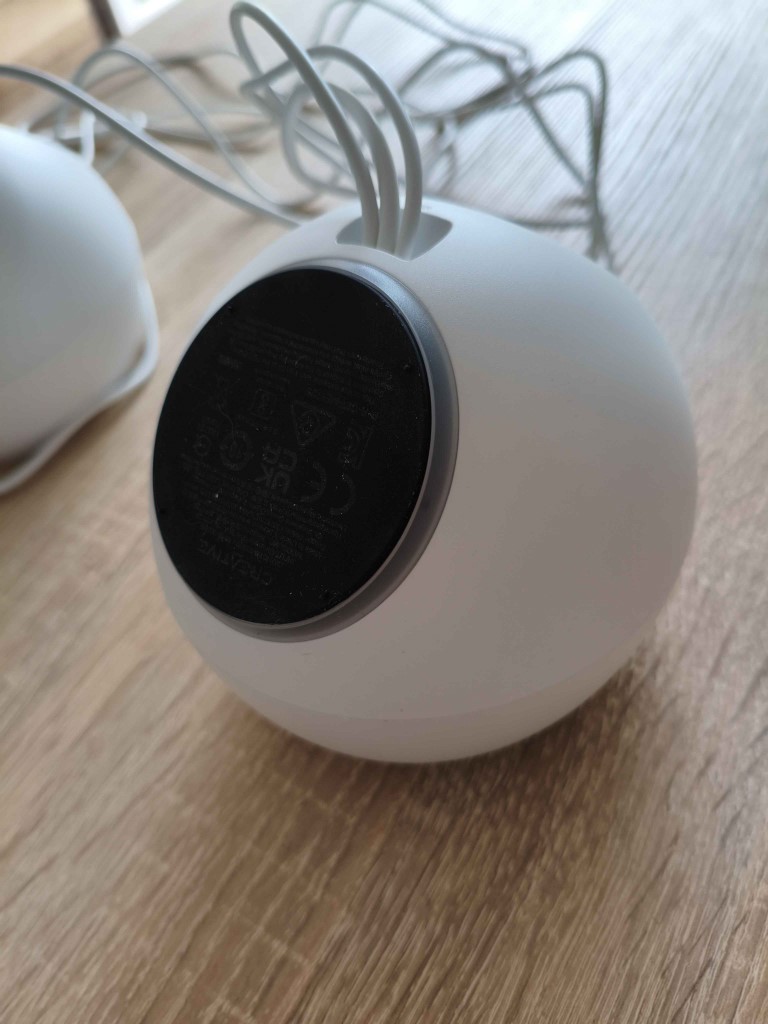 Creative Pebble SE