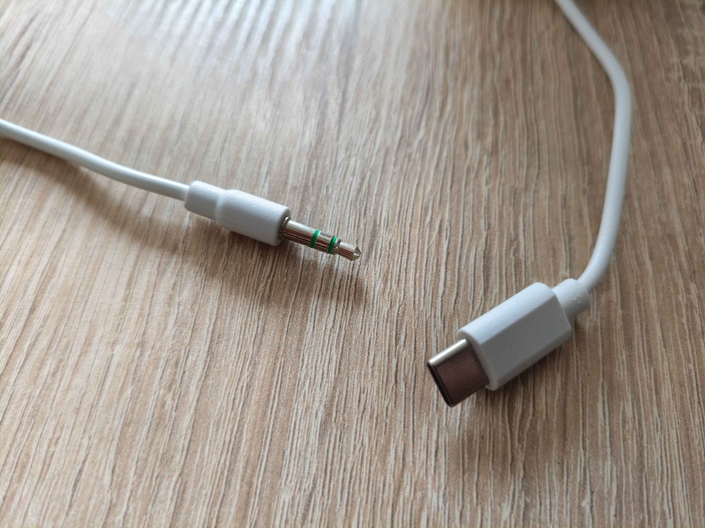 Creative Pebble SE