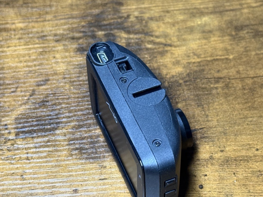 Mio MiVue 803W Pro mocowanie uchwytu