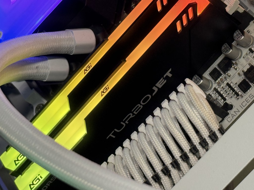 AGI UD858 Turbojet RGB DDR5