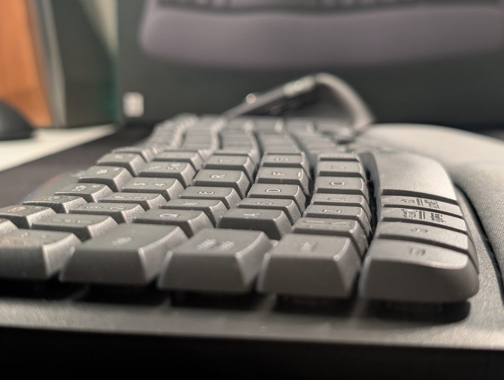 Logitech Wave Keys