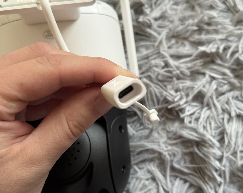 Reolink TrackMix G770 złącze usb c